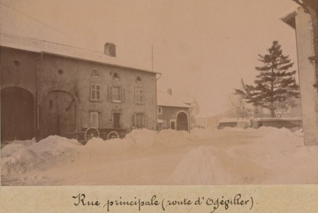 Rue_principale_-_route_d_Ogeviller_-_1917.jpg